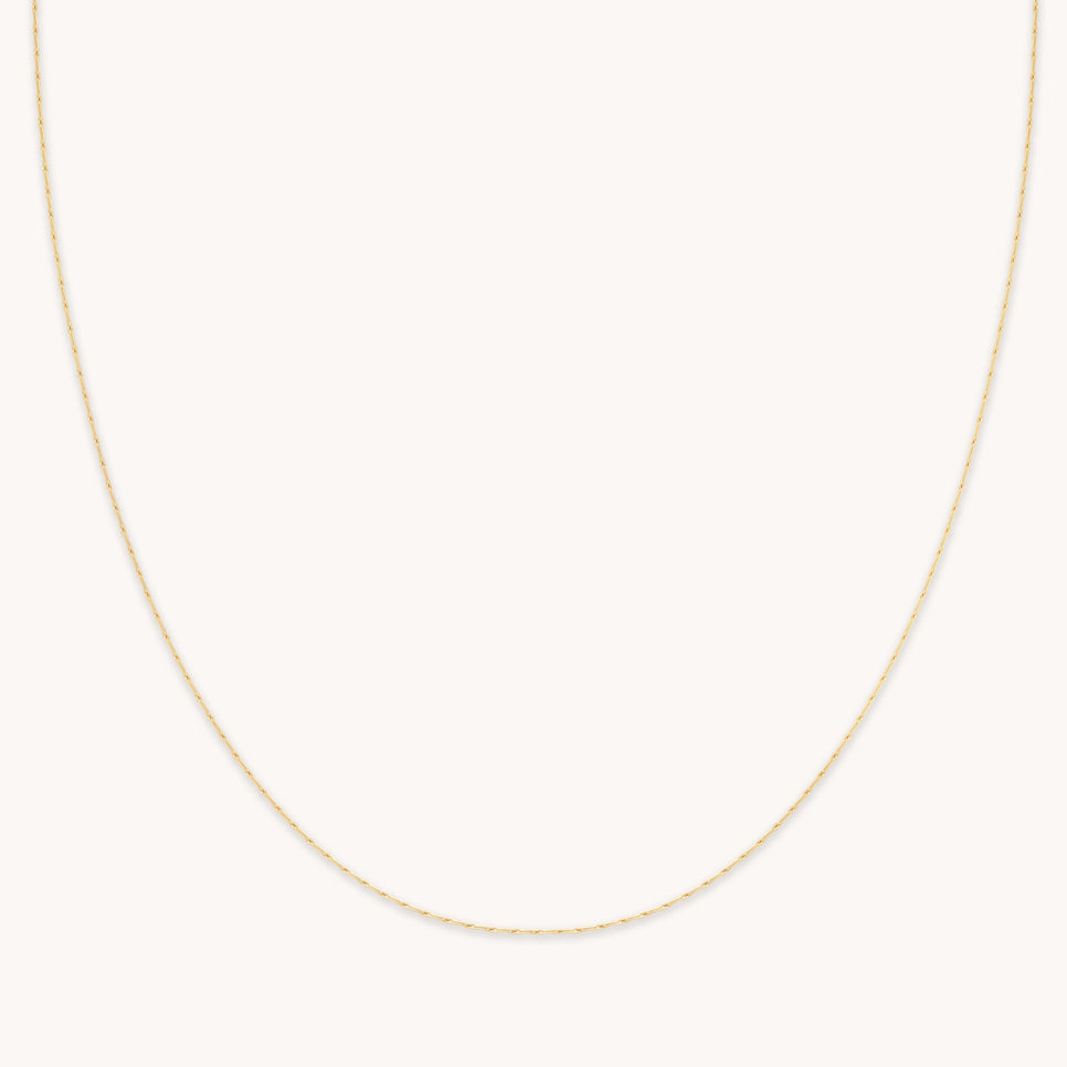 Gold Necklaces - Marylebone Chain Necklace in Solid Gold - - Astrid &amp; Miyu