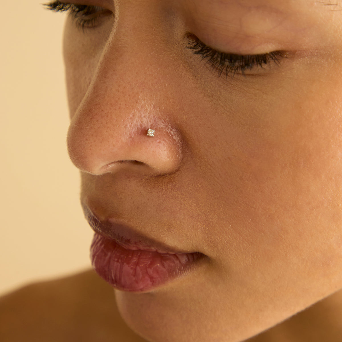 Micro Crystal Titanium Piercing Stud in Platinum