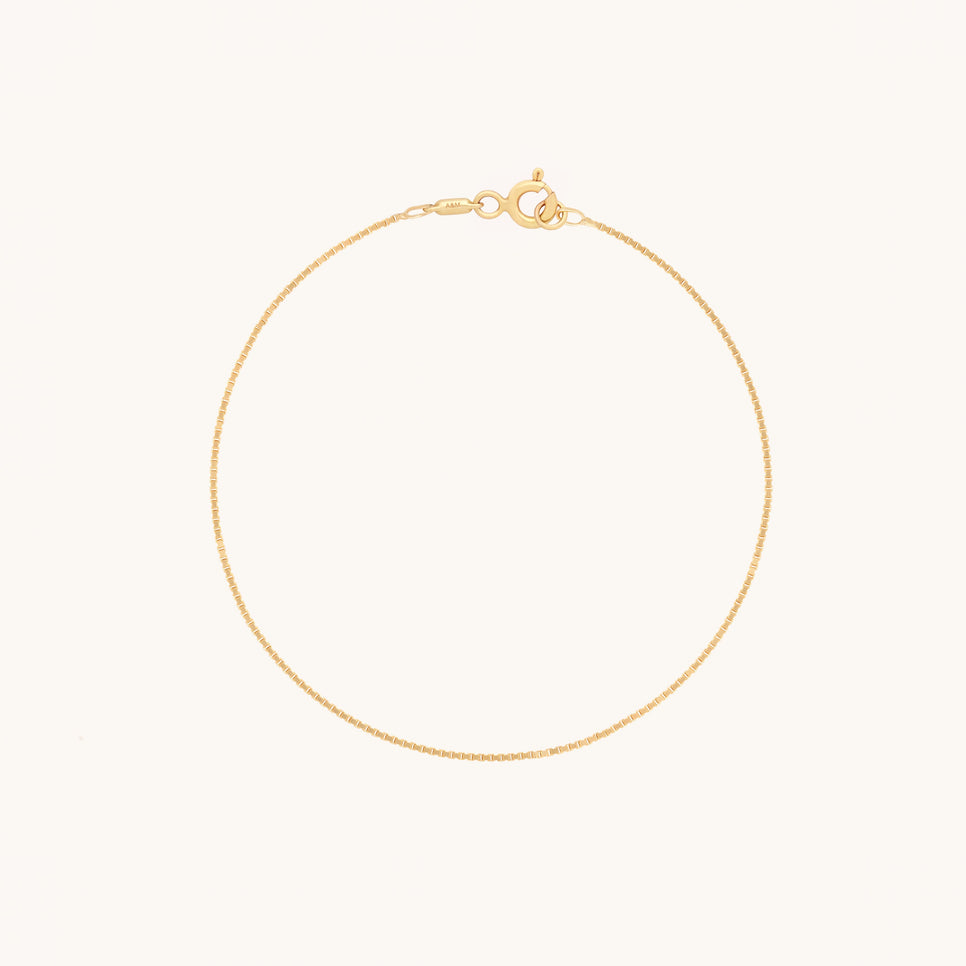 Bracelets - Shoreditch Chain Bracelet in Solid Gold - Bracelets - Astrid &amp; Miyu
