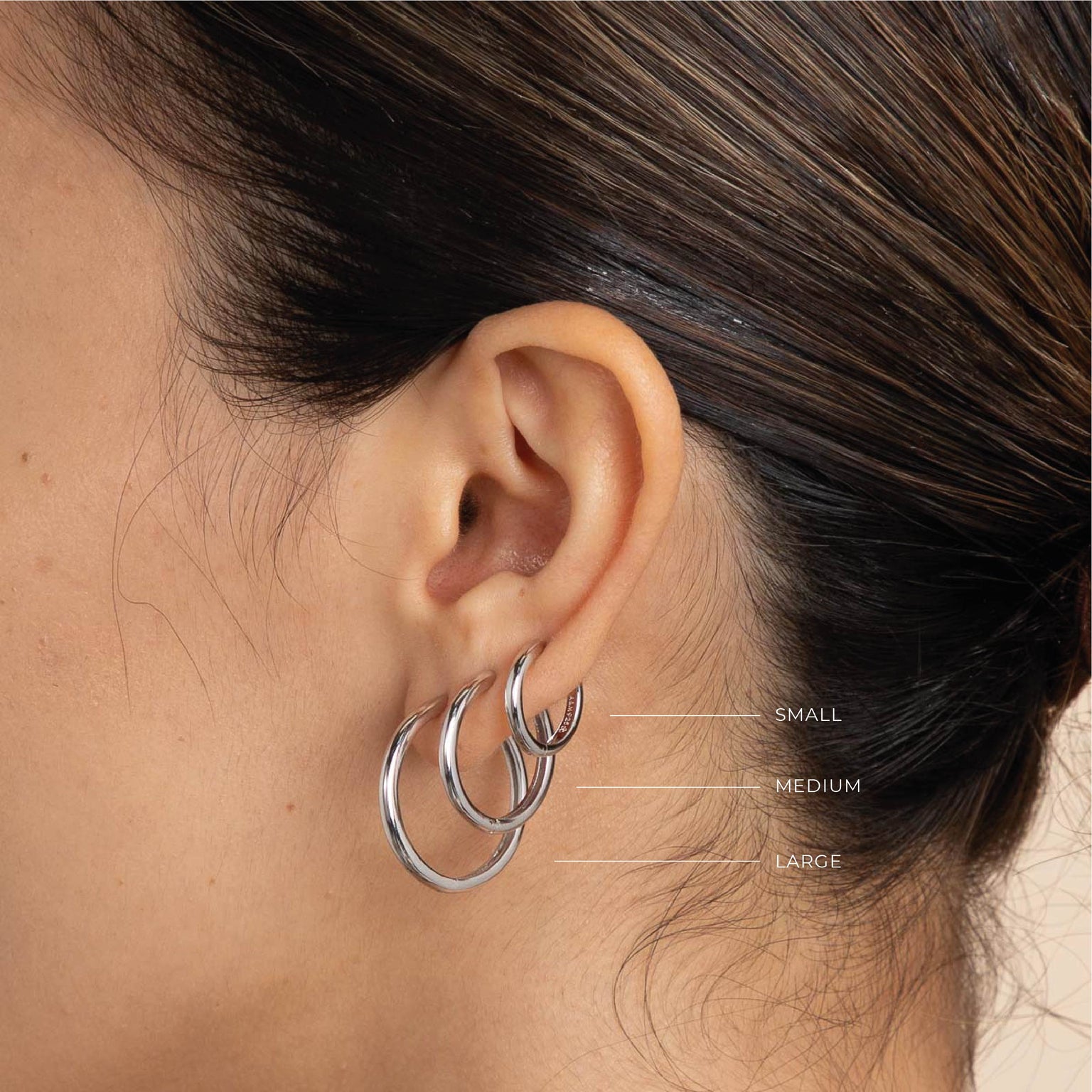 Core Collection SS23 - Essential Large Hoops in Silver - Hoop Earrings - Astrid &amp; Miyu