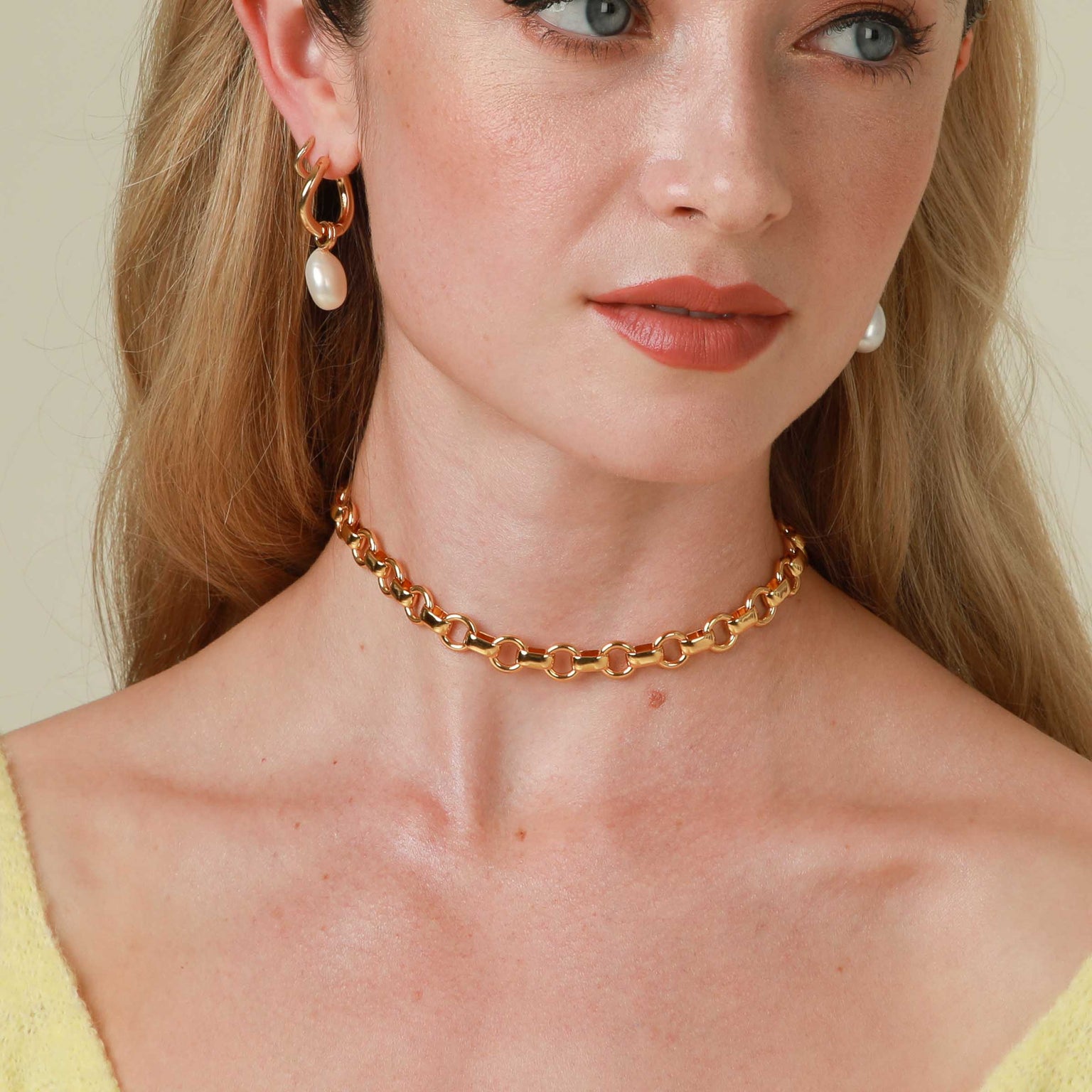 Pearl Link Chain Necklace in Gold worn