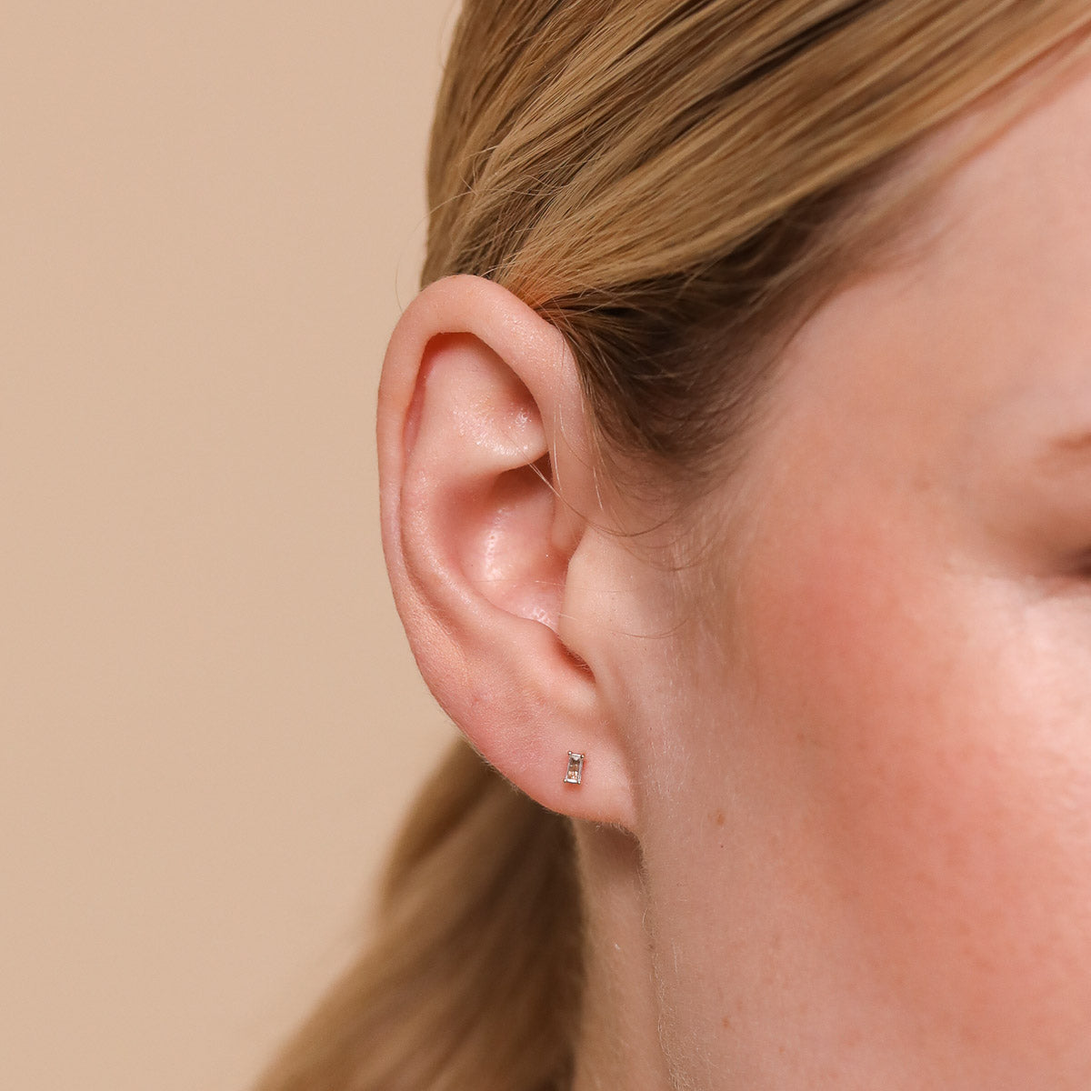 Baguette Piercing Stud 6mm in Solid Gold worn