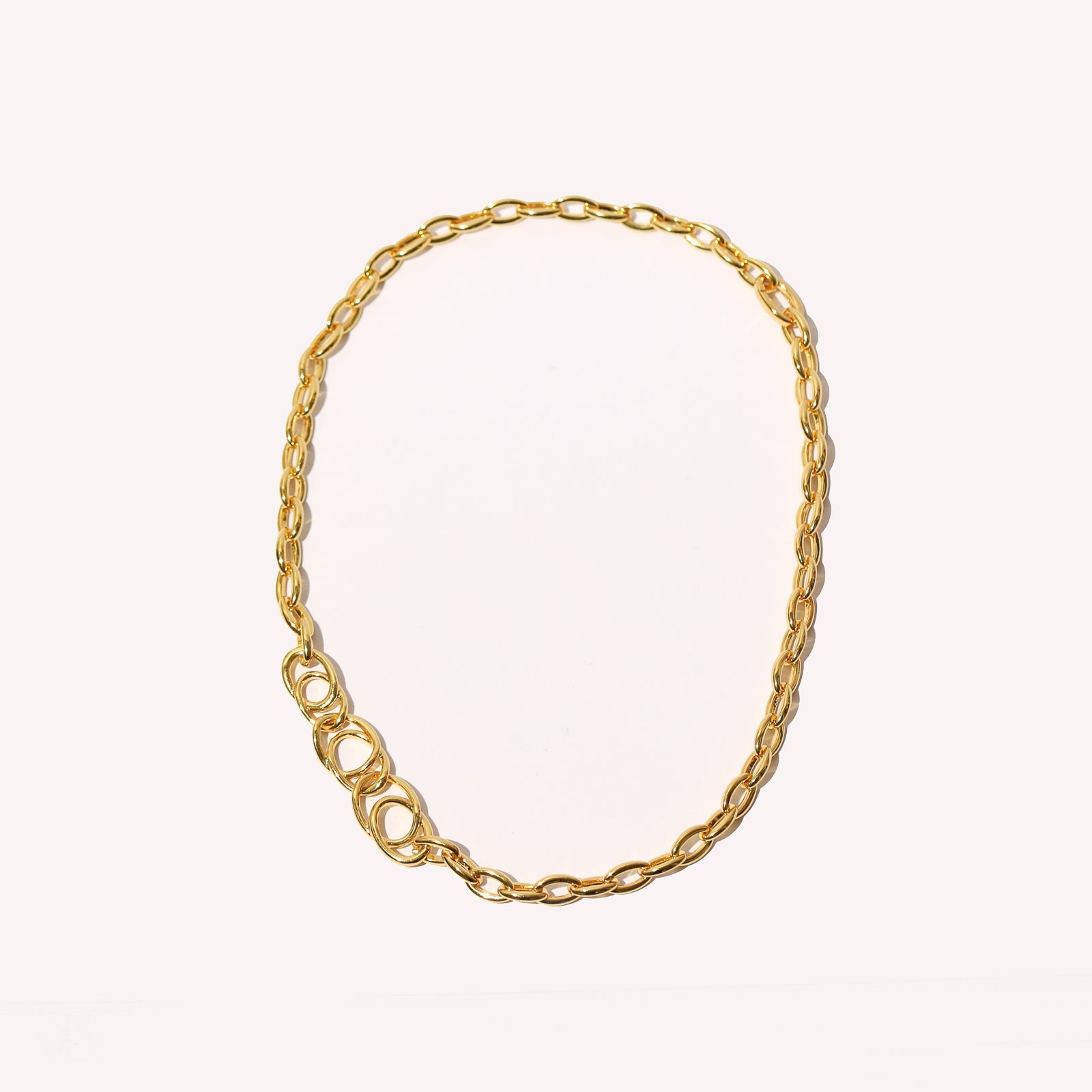 Orbit Chain Necklace in Gold flat lay