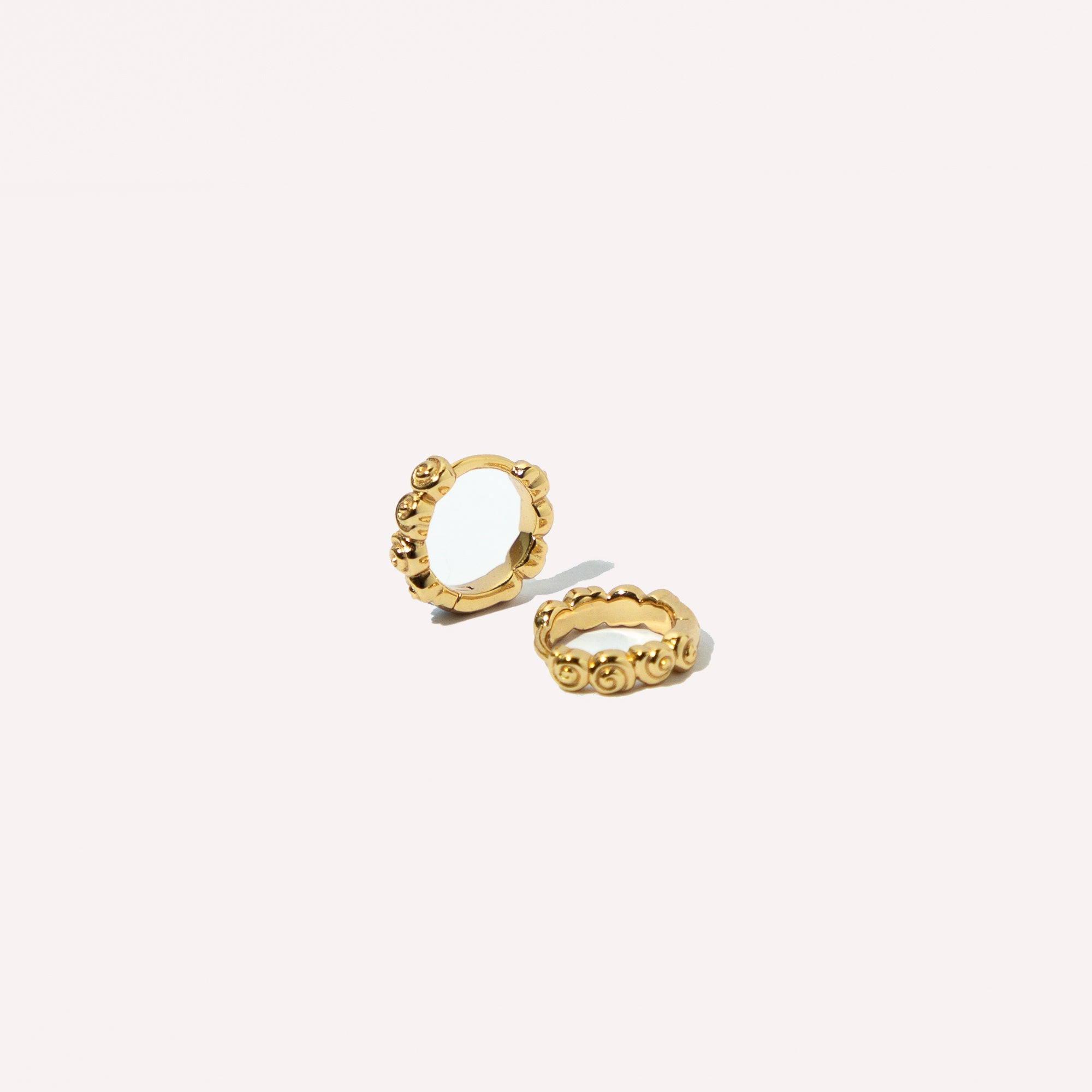 Shell Huggies in Gold