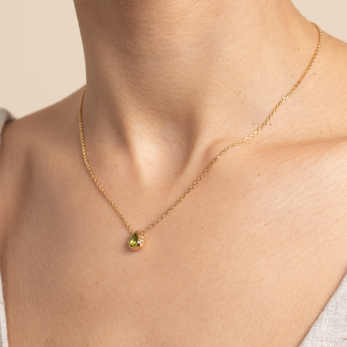 Olivine Pendant Necklace in Gold