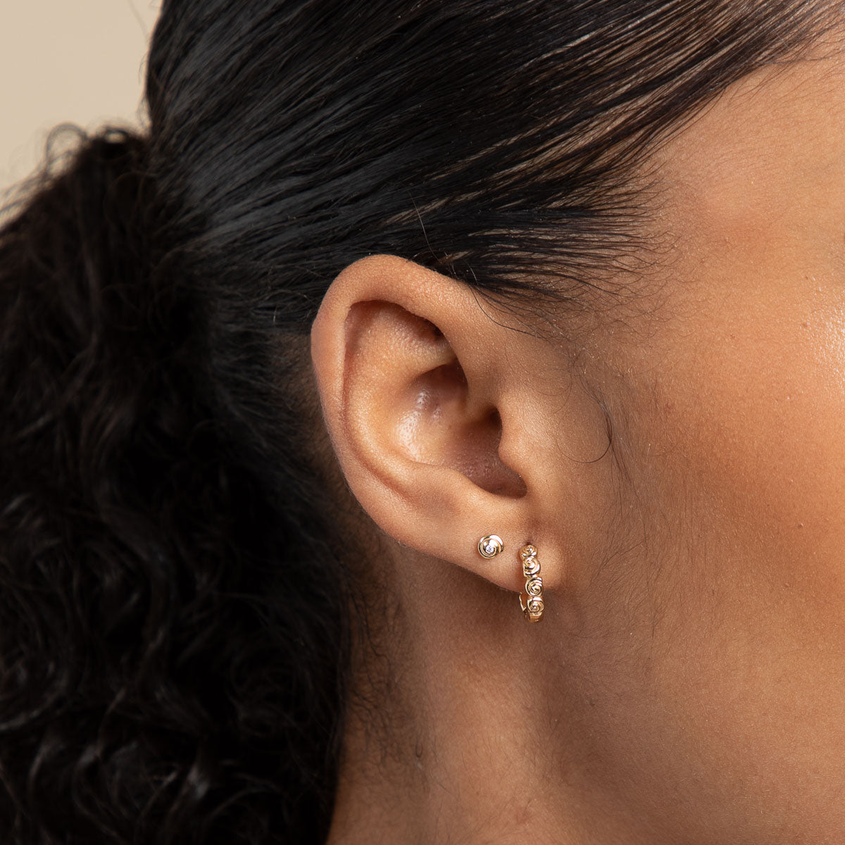 Shell Crystal Stud Earrings in Gold