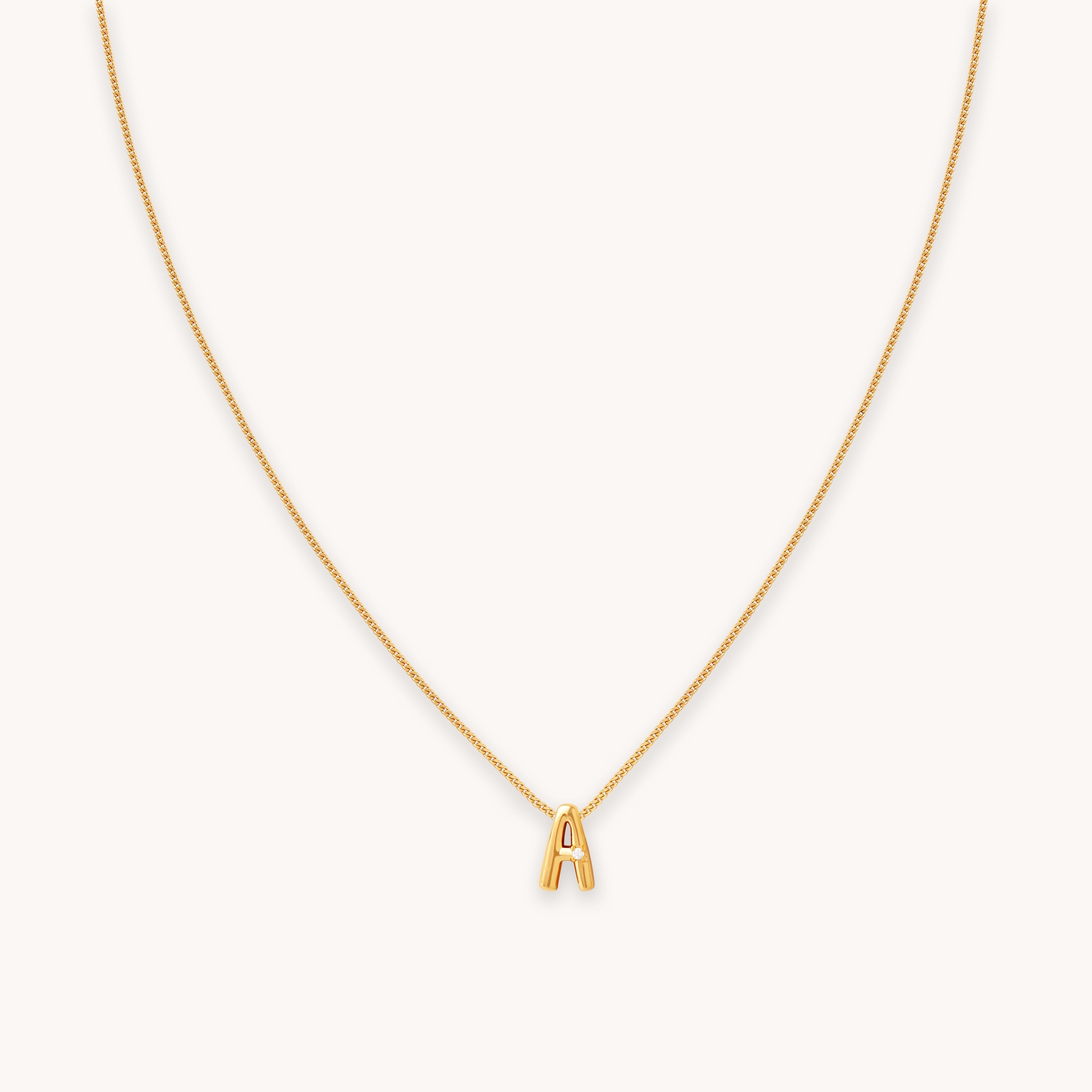 A Initial Pendant Necklace in Gold