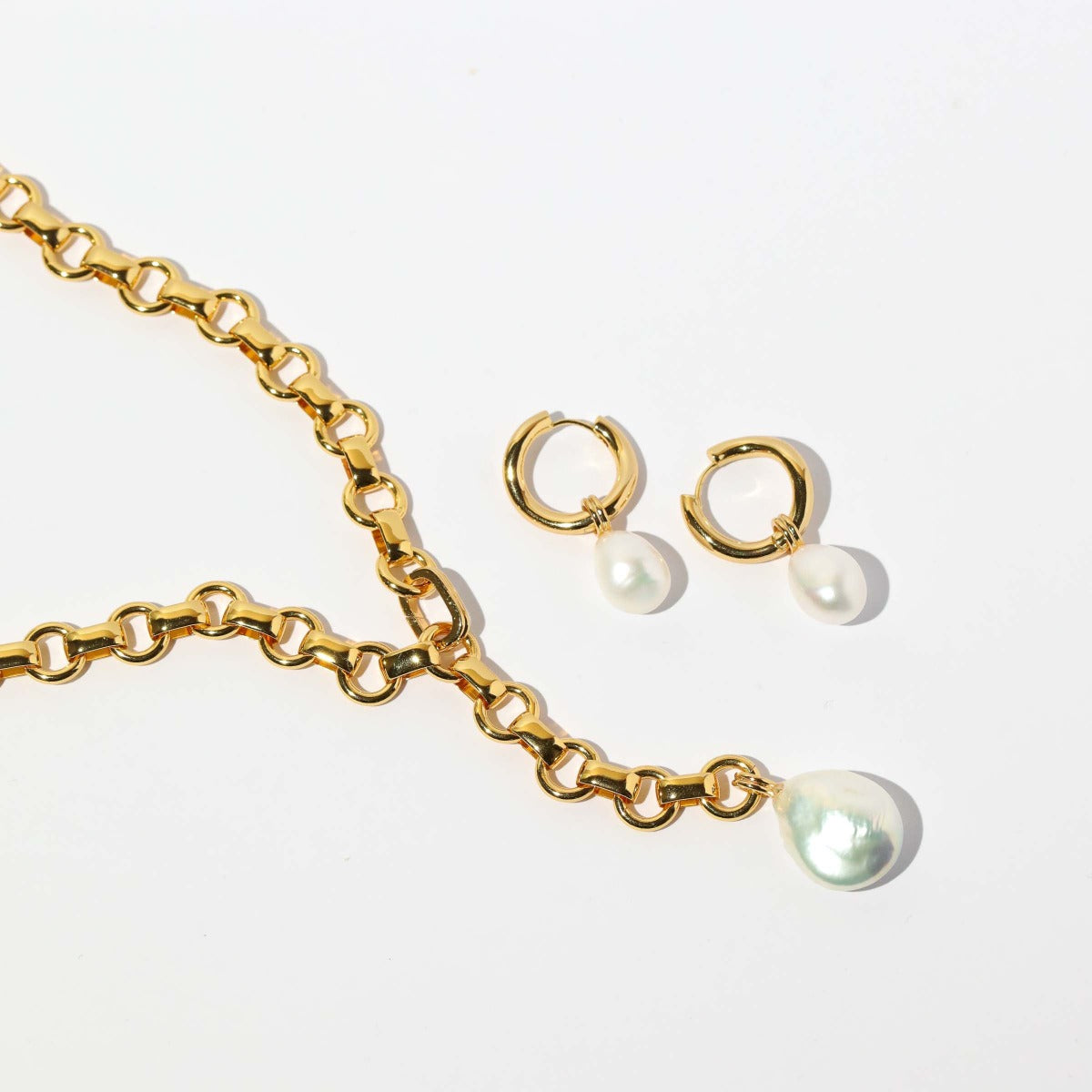 Opulent Stacking Set in Gold